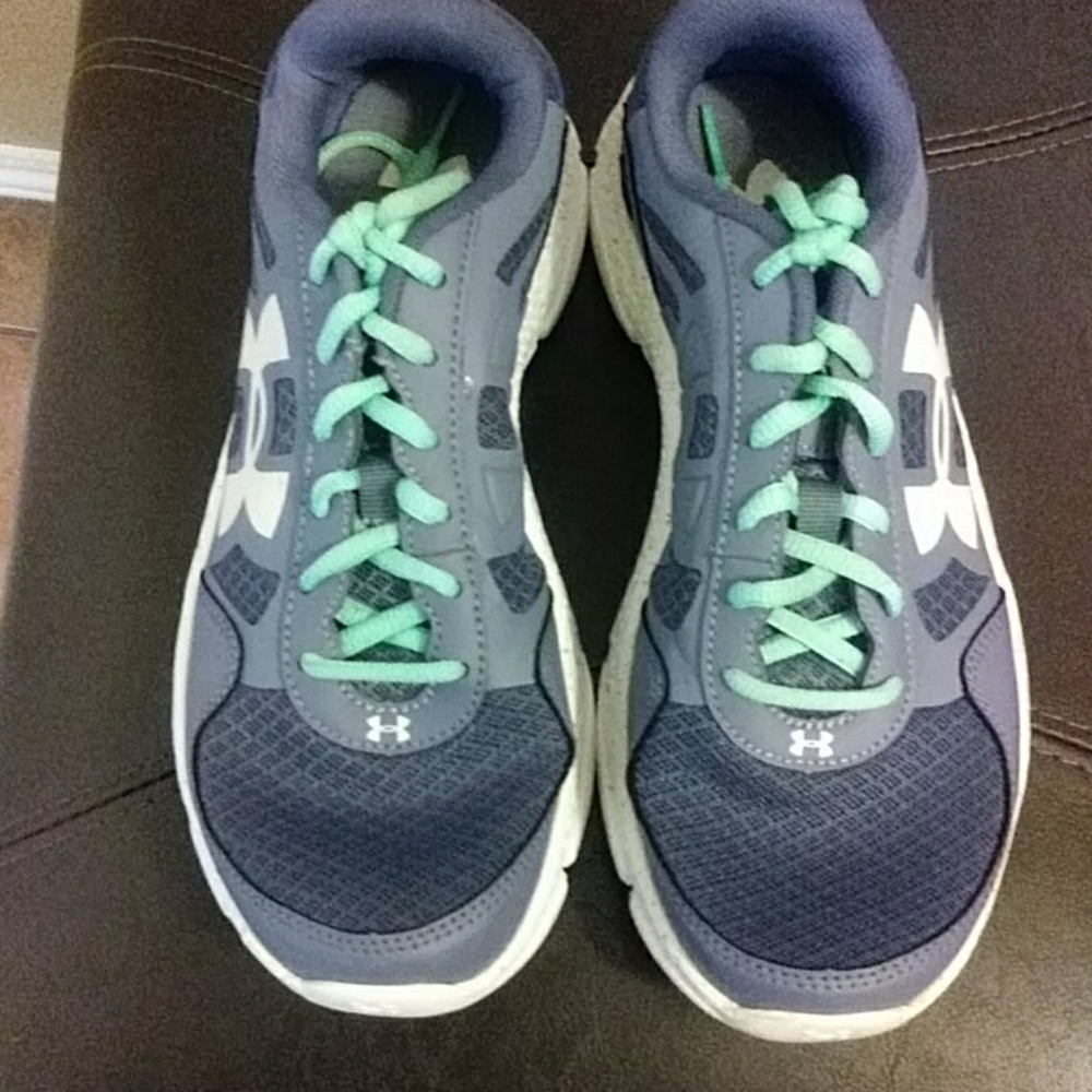 Micro Under Armour Tennis Shoes